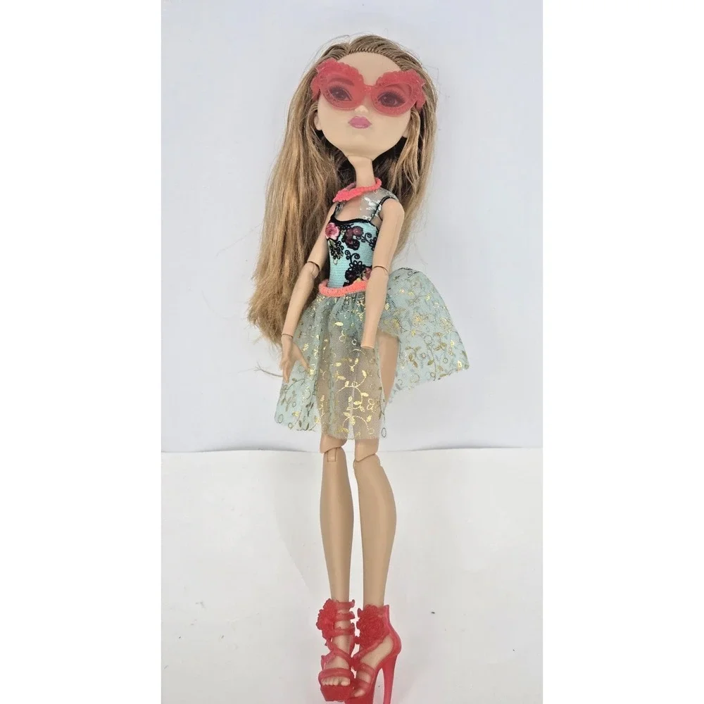 Ever After High Ashlynn Ella Mirror Beach Doll with Brush & Glasses Missing Hand
